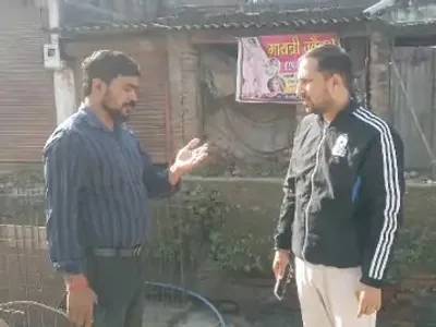 सूर्यकुंड धाम में नाला के दुनो ओर लागी रेलिंग  गोरखपुर में रोड के बराबर बनी नाला के स्लैब  ओवरब्रिज के नीचे विकसित कइल जाई ग्रीनरी