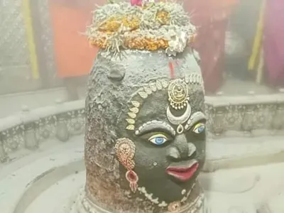 ujjain mahakal  महाकाल मंदिर के भस्म आरती प्रणाली में बड़ बदलाव होई  तीन महीना पहिले बुकिंग हो सकता