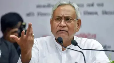 nitish kumar  नीतीश कुमार के मंत्री के आइल गुस्सा  अधिकारी से कहलें  जादे अंग्रेजी मत पढ़ावs  हम मूरख बानी का