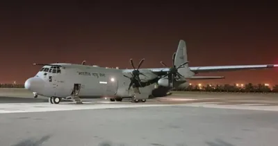 kuwait fire  कुवैत से केरल लिआवल गइल 45 भारतीयन के शव  कोच्चि हवाई अड्डा पऽ पहुंचले केंद्रीय मंत्री सुरेश गोपी