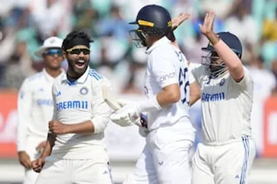 टीम इंडिया राजकोट में रचलस इतिहास  टेस्ट क्रिकेट में दर्ज के सबसे बड़ जीत  इंग्लैंड के चउथा दिन पटकलस