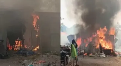 अंबरनाथ में निर्माणाधीन मकान में लागल आग  5 गो सिलेंडर भइल ब्लास्ट  मउका पs दमकल के गाड़ी मौजूद