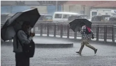 imd weather forecast today  दिल्ली एनसीआर में बरखा से बदलल मौसम  जानीं यूपी आ बिहार के हाल