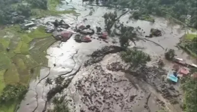 इंडोनेशिया में बाढ़ मचवलस तबाही  सुमात्रा द्वीप में ठंडा लावा बनल जानलेवा  37 लोगन के भइल मउत