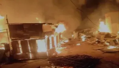 आग से मचल हाहाकार  असम के डिब्रूगढ़ में सात घर भइल स्वाहा  फिरोजाबाद में दुकान जरके खाक
