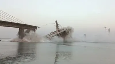 bihar bridge collapse   भारतमाला प्रोजेक्ट के तहत बन रहल देस के सबसे बड़ पुल गिरल  एह तरे गिरला से उठल सवाल