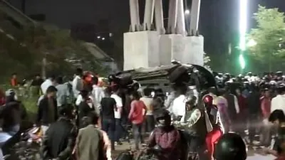 accident news  पटना के अटल पथ पs भीषण हादसा   suv भगा रहल जुवक के छाती में घुसल रॉड  एक के मौत  तीन गंभीर