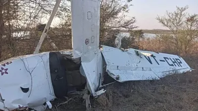 mp plane crash  mp के गुना में विमान दुर्घटनाग्रस्त  दू गो पायलट घायल