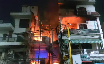राजकोट आ फेर दिल्ली  दिल्ली के राजकोट आ विवेक विहार में लागल आग में 7 घंटा में 15 बच्चा के मौत