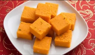 diwali special recipe  दिवाली पs बनाइ बेसन के स्वादिष्ट बरफी  मेहमान पूछीहें इs खास रेसिपी
