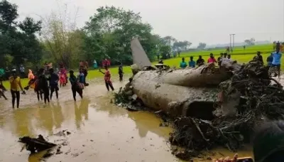 पश्चिम बंगाल  भारतीय वायुसेना के लड़ाकू विमान क्रैश  कलाईकुंडा एयर बेस के लगे भइल हादसा