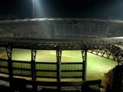 भारत vs न्यूजीलैंड मैच  ब्‍लैक में 1 लाख 20 हजार रुपिया के बेचत रहे टिकट  पुलिस कइलस गिरफ्तार