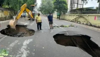 लखनऊ यूनिवर्सिटी के लगे धंसल सड़क  एतना बड़ गड्ढा कि समा जाई पूरा कार