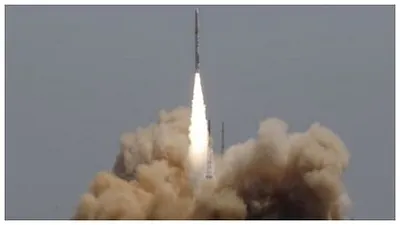 hybrid rocket  अंतरिक्ष के क्षेत्र में भारत के ऊंच छलांग  पहिला रियूजेबल हाइब्रिड रॉकेट लॉन्च