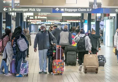 airport rules  एयरपोर्ट के नियम में भइल बदलाव  प्लेन में यात्रा करे के दौरान बैग में नाहीं रख सकेनी इs सामान  नाहीं तs लगावल जाई जुर्माना