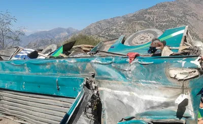 जम्मू कश्मीर के डोडा में बड़ सड़क हादसा  खाई में गिरल बस  30 लोगन के मउत के अंदेशा