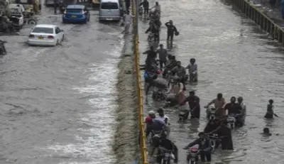पाकिस्तान में भारी बारिश से 87 लोगन के मउत  कईगो घायल  मौसम विभाग जारी कइलस चेतावनी